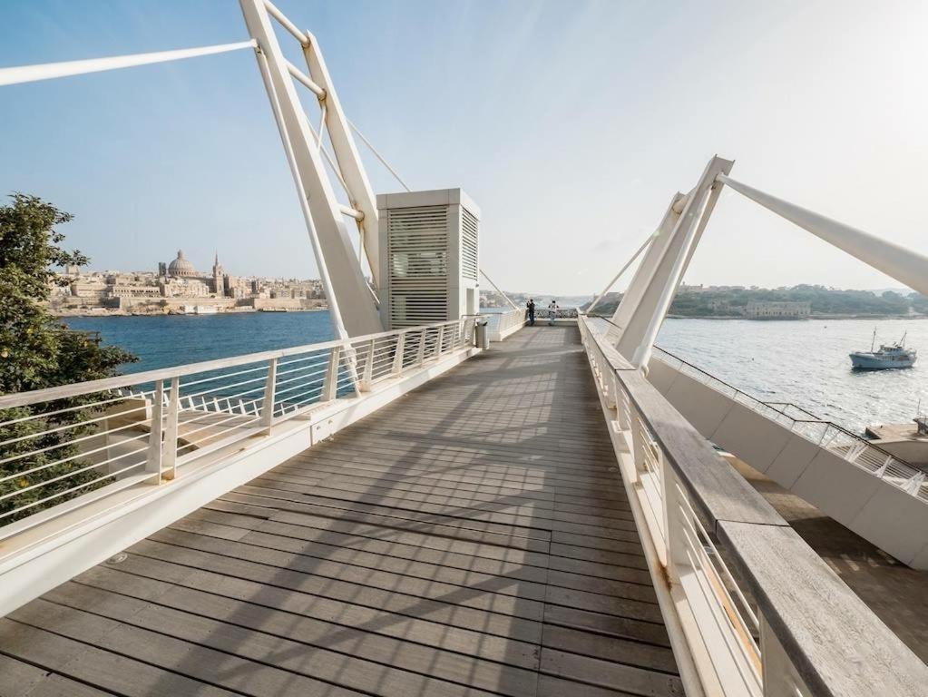 Super Luxury Apartment In Tigne Point, Amazing Sea Views Сліма Екстер'єр фото